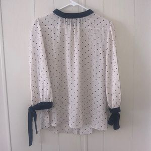 NWT Lite peach and black polka dot . 3/4 sleevesXL
